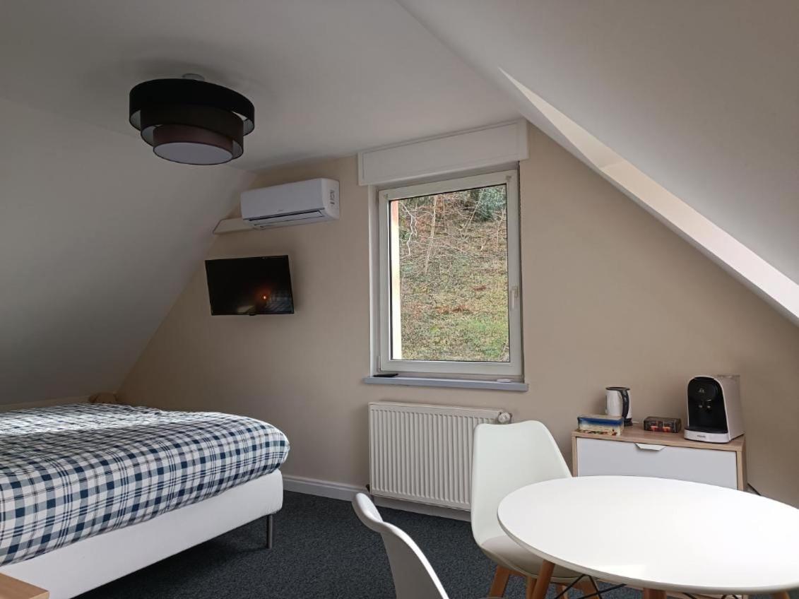 La Fontaine Aux Enfants - Gr5 - Chambre Avec Sdb Privee Abreschviller Buitenkant foto